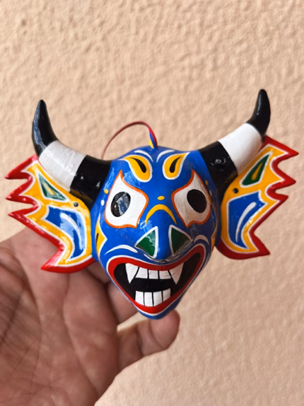Máscara tradicional de los diablos de Yare 🇪🇺
